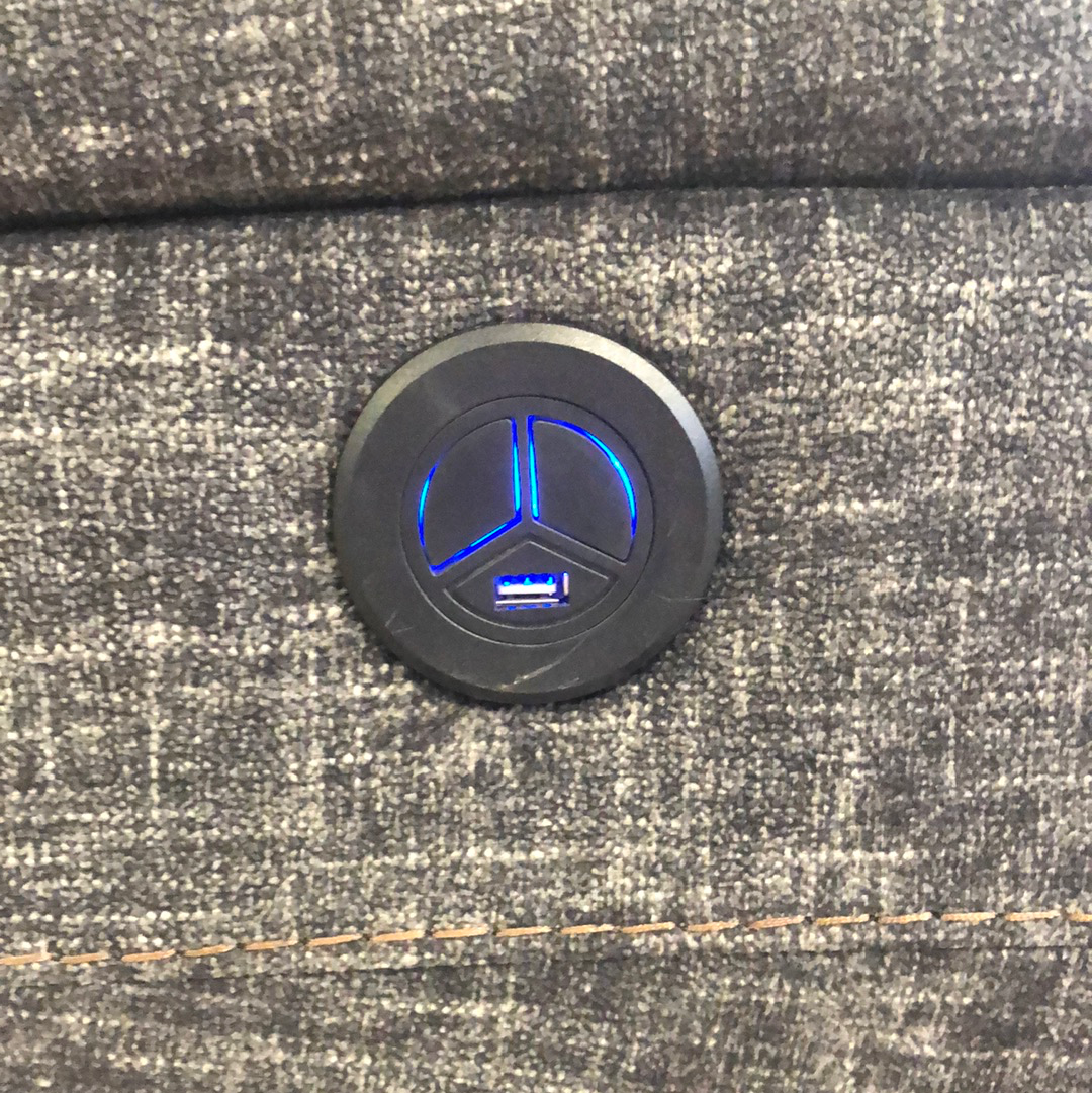 Solaris Power Recliner